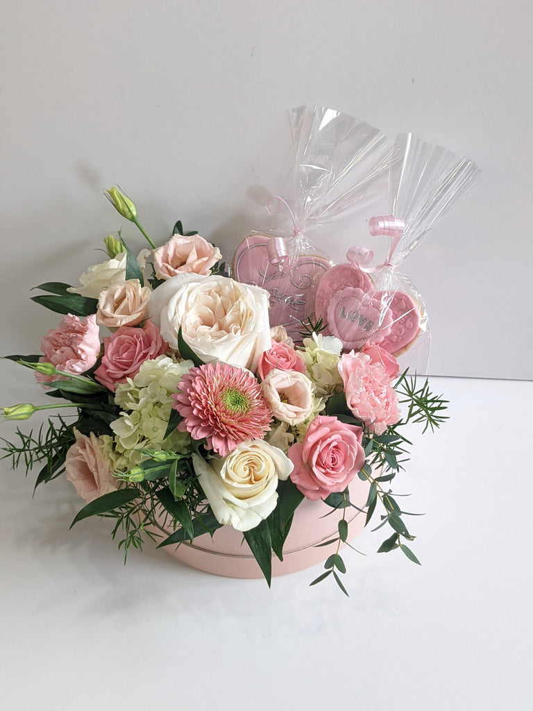 The Sweetheart Flower Box - Beaudry Flowers