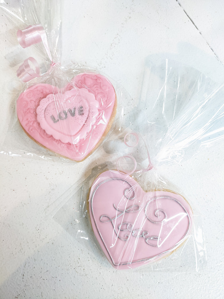 The Sweetheart Flower Box - Beaudry Flowers